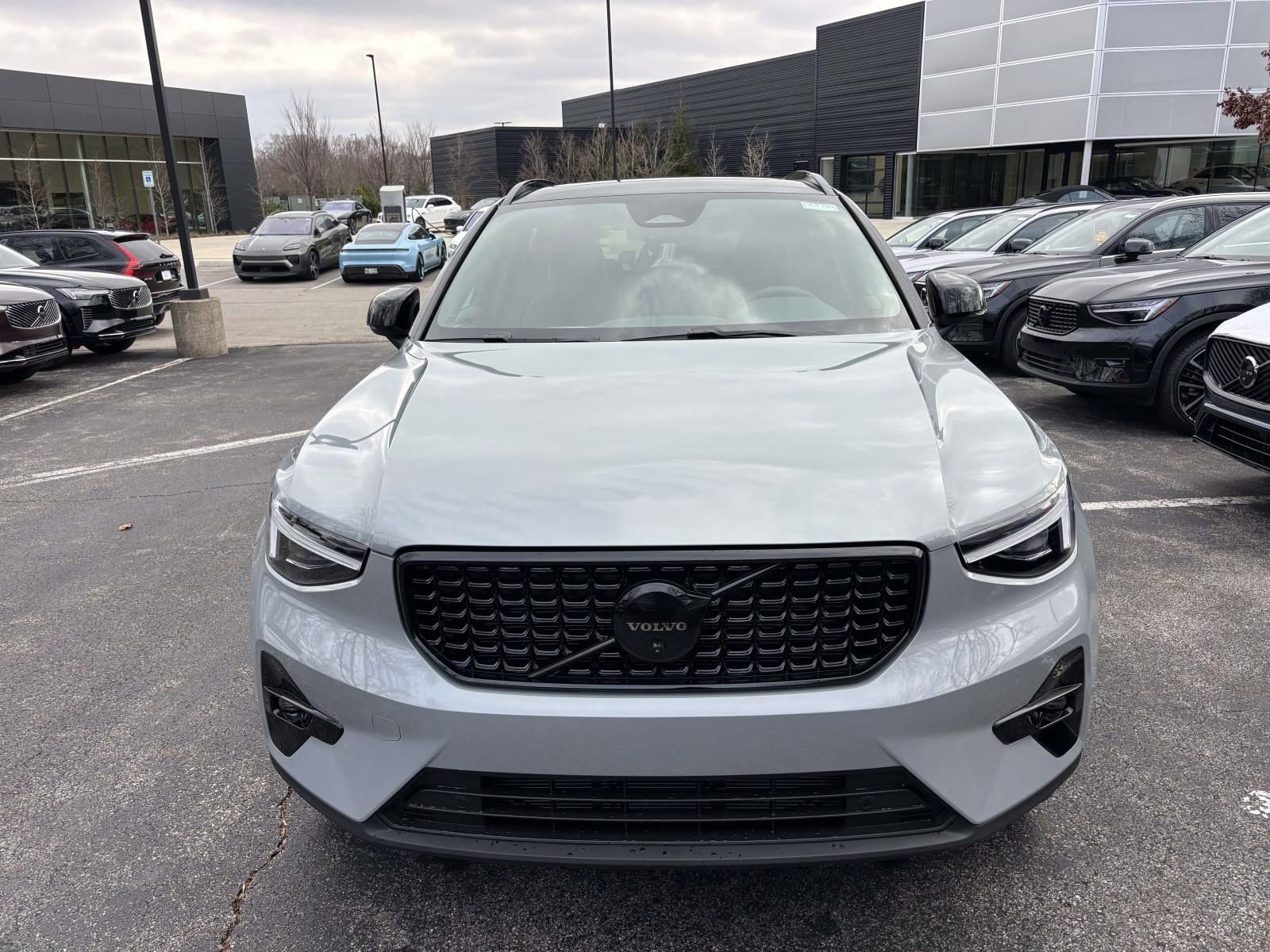 2026 Volvo Xc40 B5 Ultra