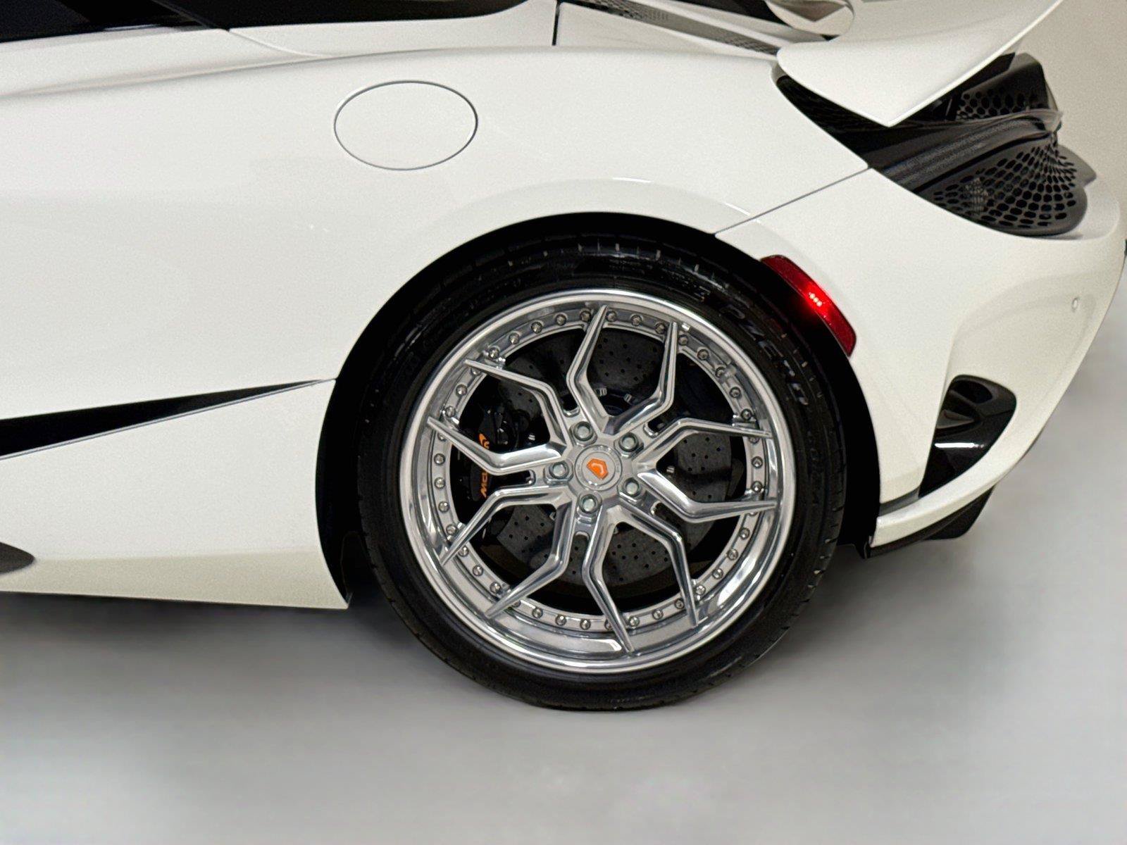 Used 2024 McLaren 750S Spider photo 39