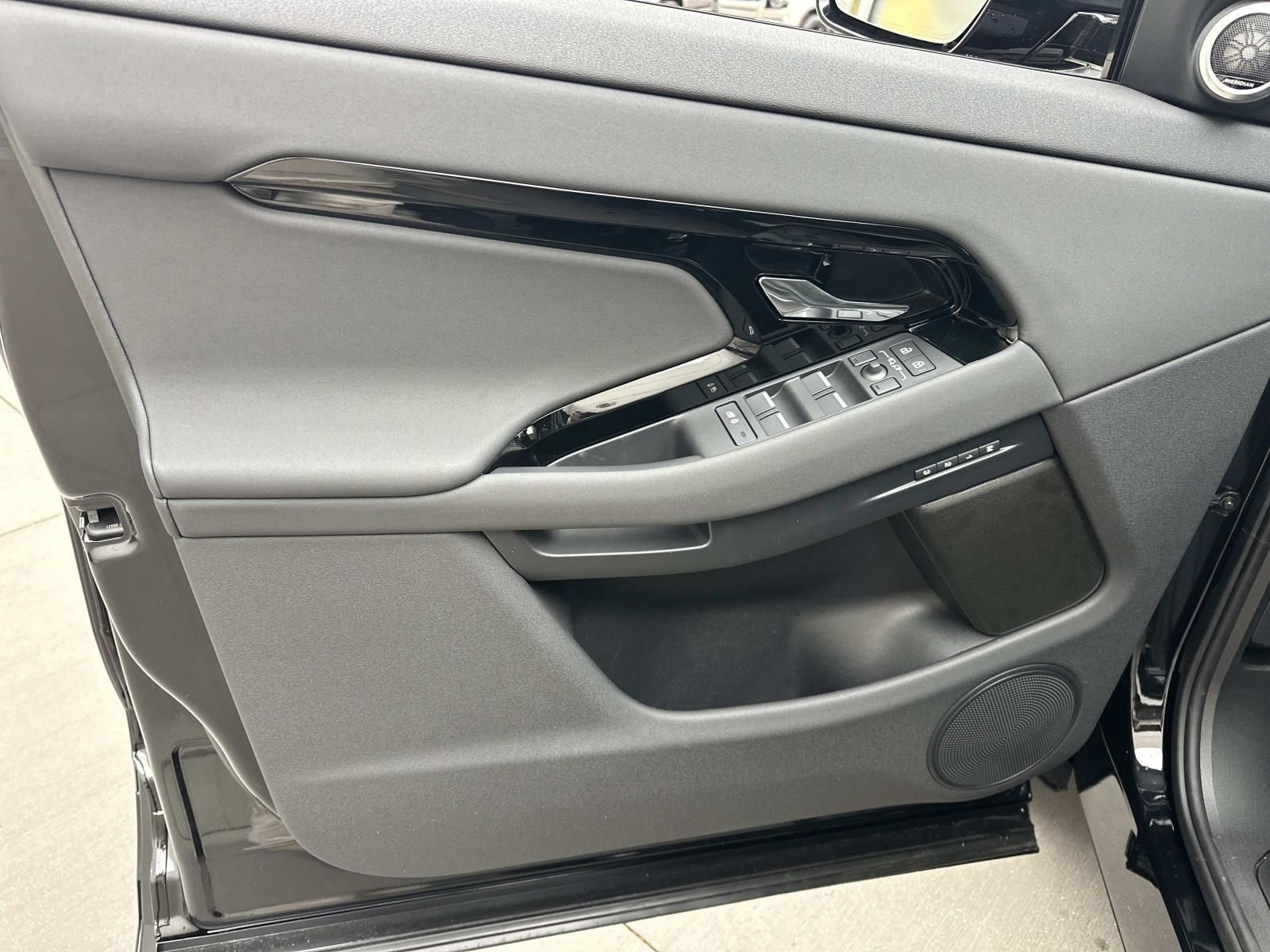 2026 Land Rover Range Rover Evoque S