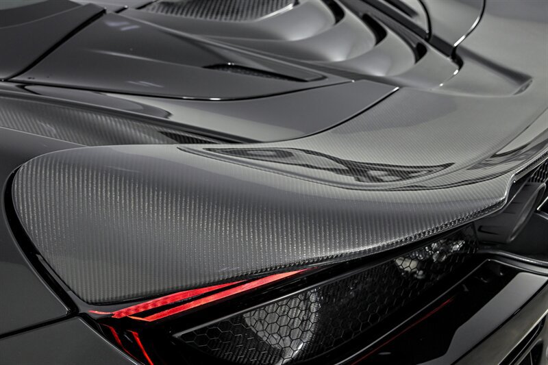 Used 2020 McLaren 720S Performance photo 13