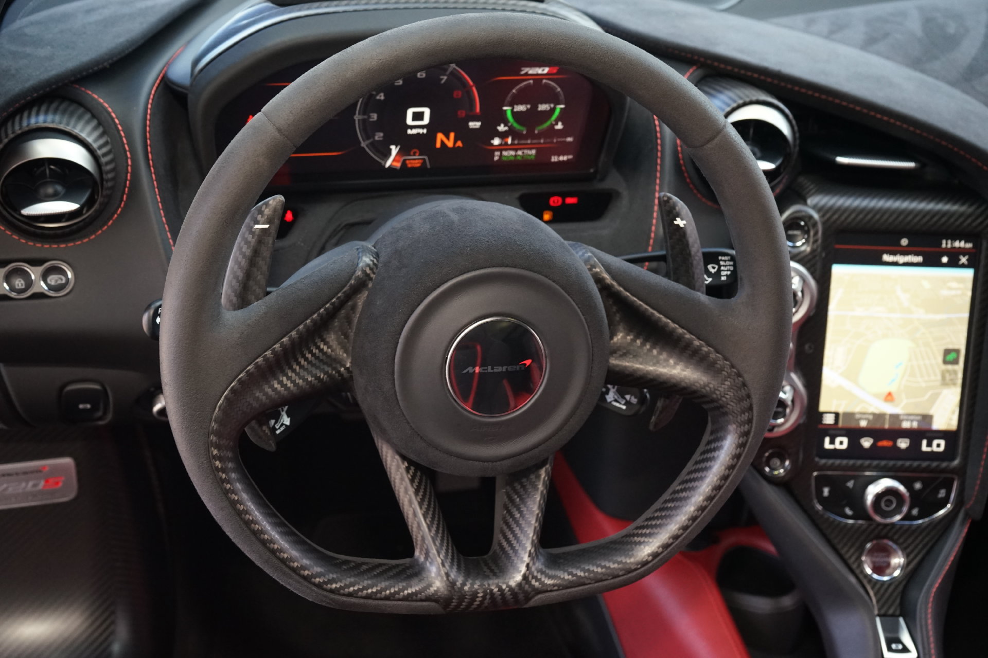 Used 2018 McLaren 720S Performance photo 25