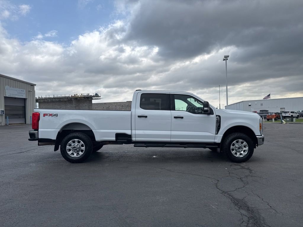 2023 Ford F350 XLT
