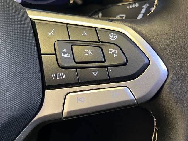 2025 Volkswagen Atlas SE