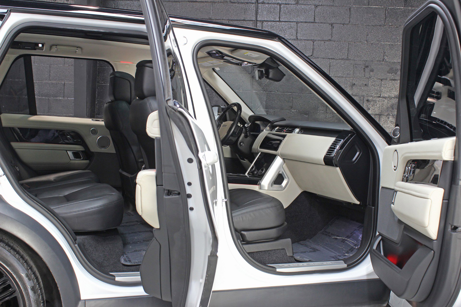 2021 Land Rover Range Rover Westminster Edition