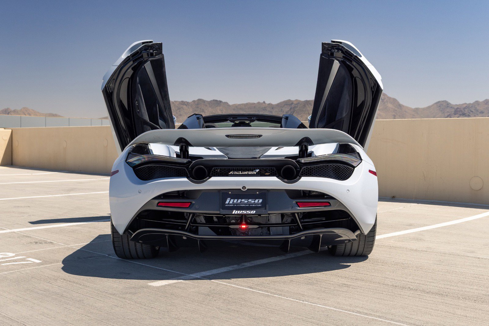 Used 2020 McLaren 720S Spider photo 10