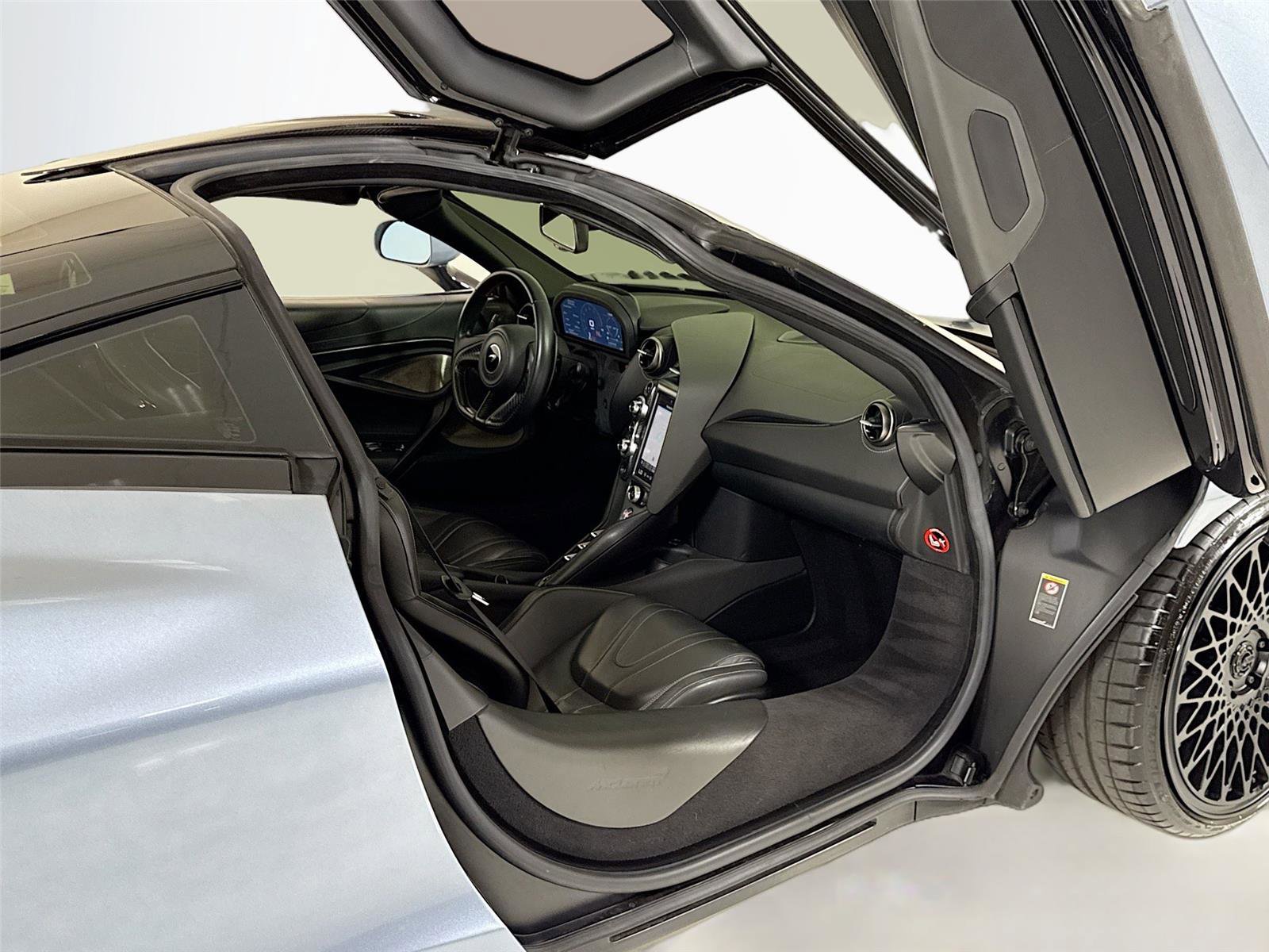 Used 2019 McLaren 720S photo 25