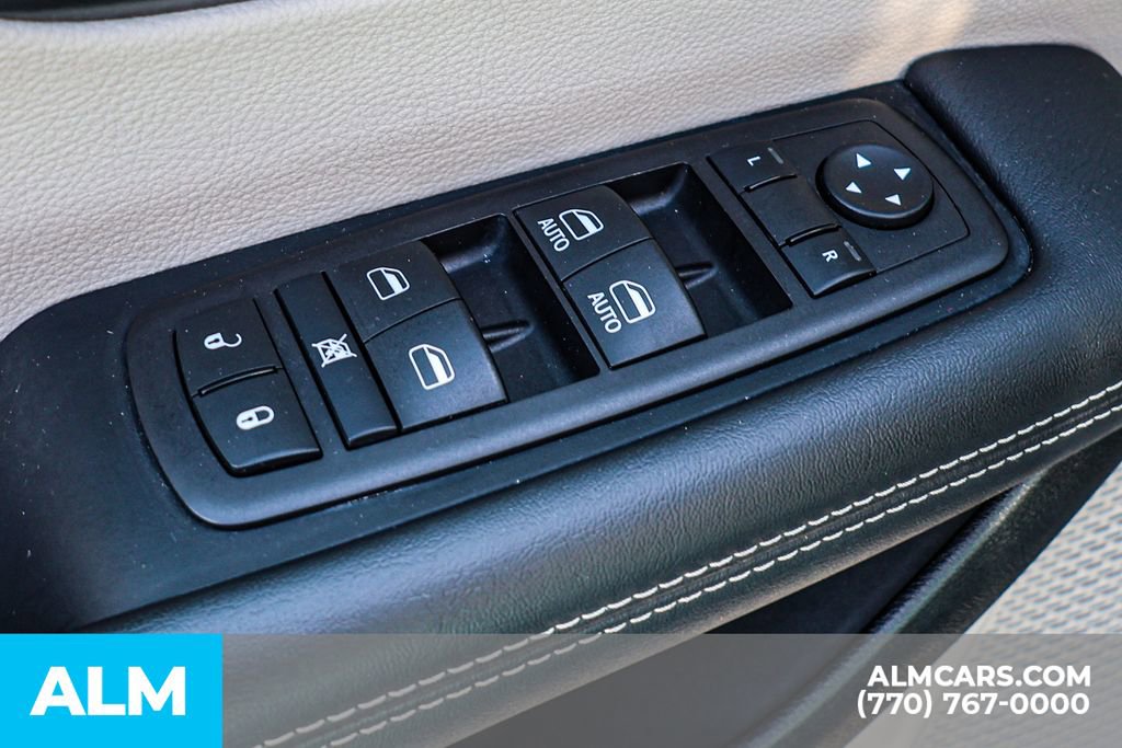 2024 Chrysler Pacifica Touring-L