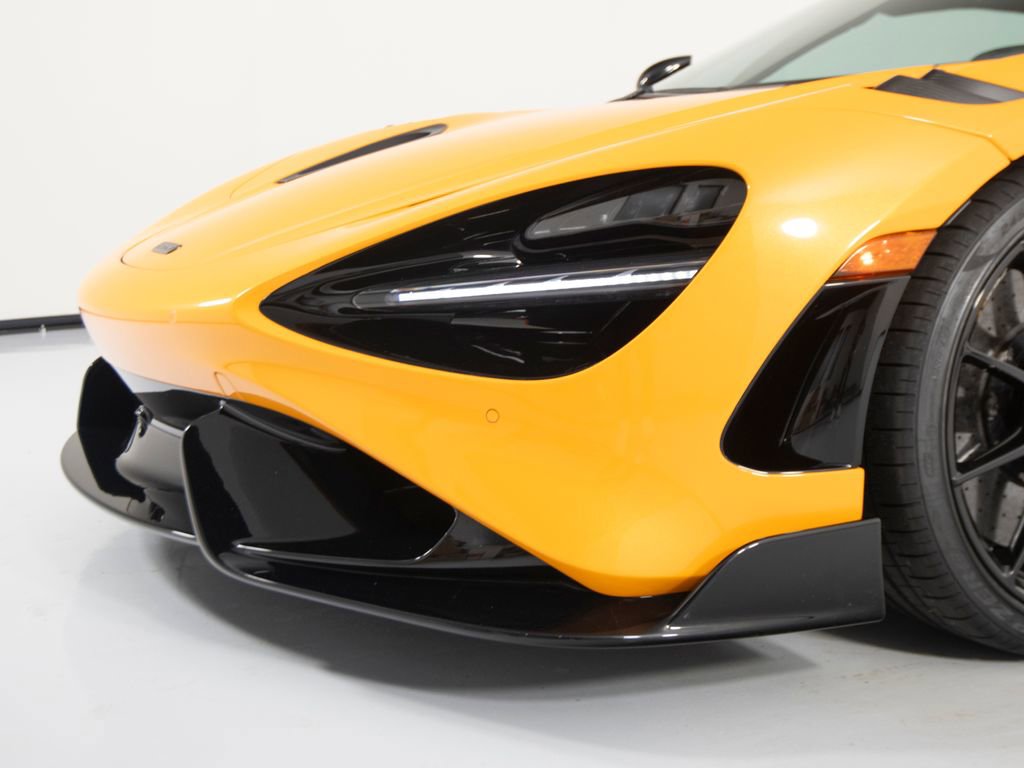 Used 2021 McLaren 765LT photo 44