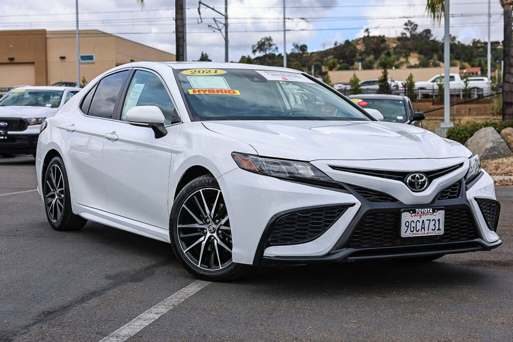 2023 Toyota Camry SE