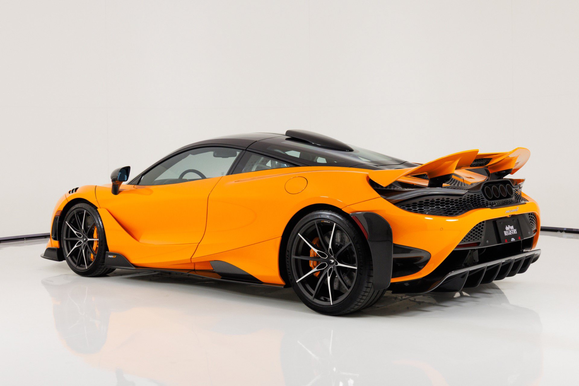 Used 2021 McLaren 765LT photo 6