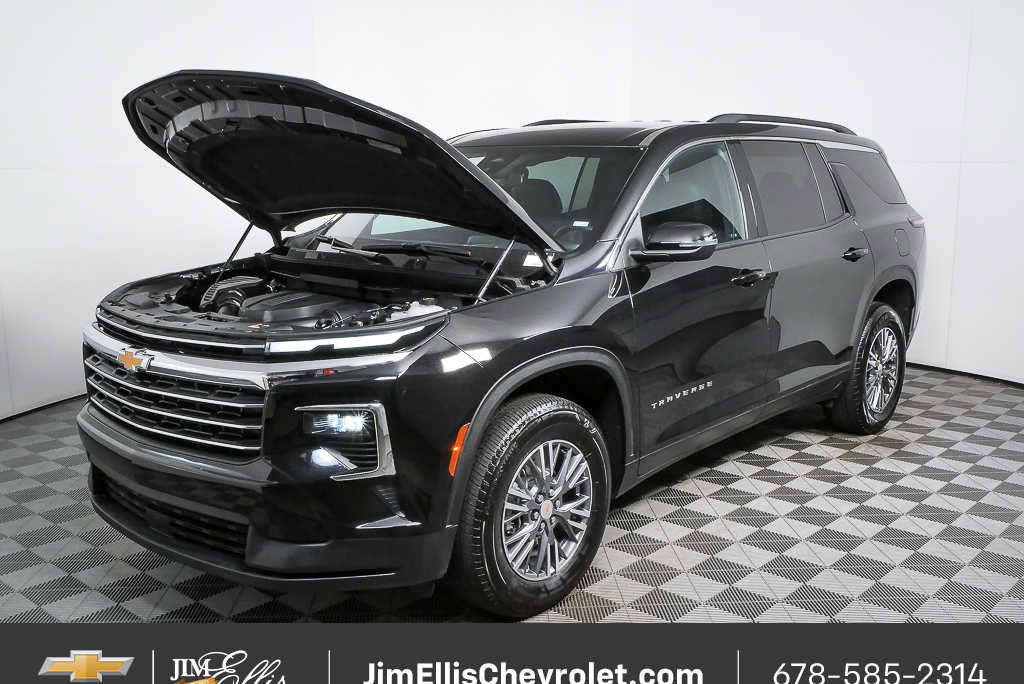 2025 Chevrolet Traverse LT