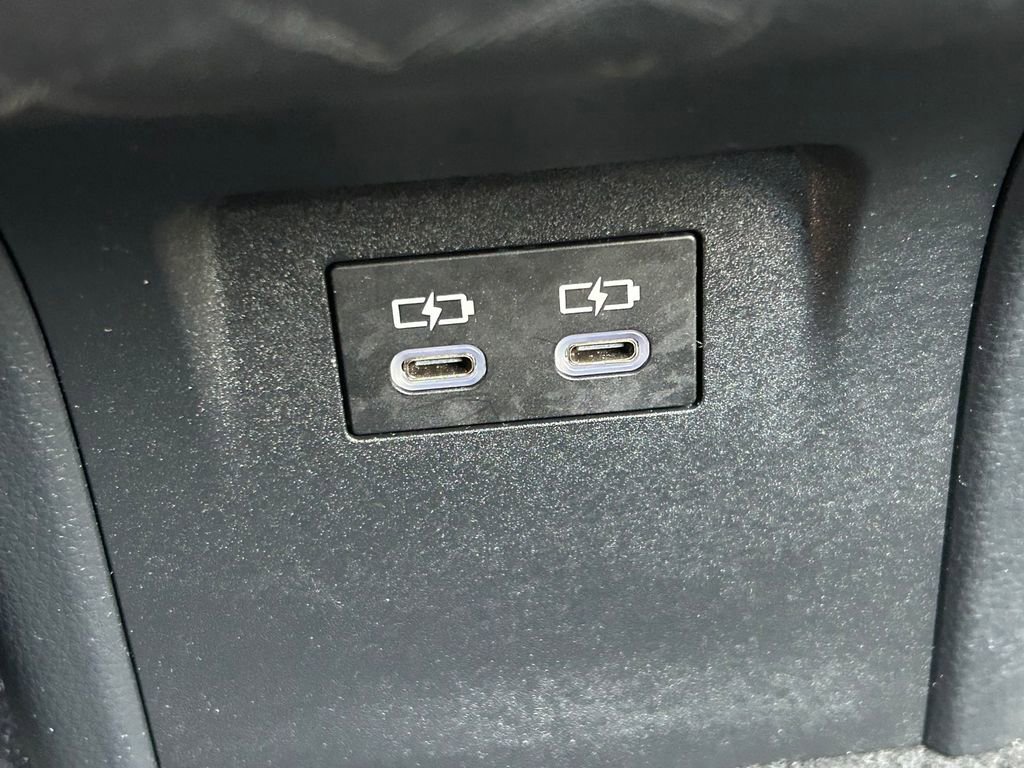 2025 Toyota Prius XLE