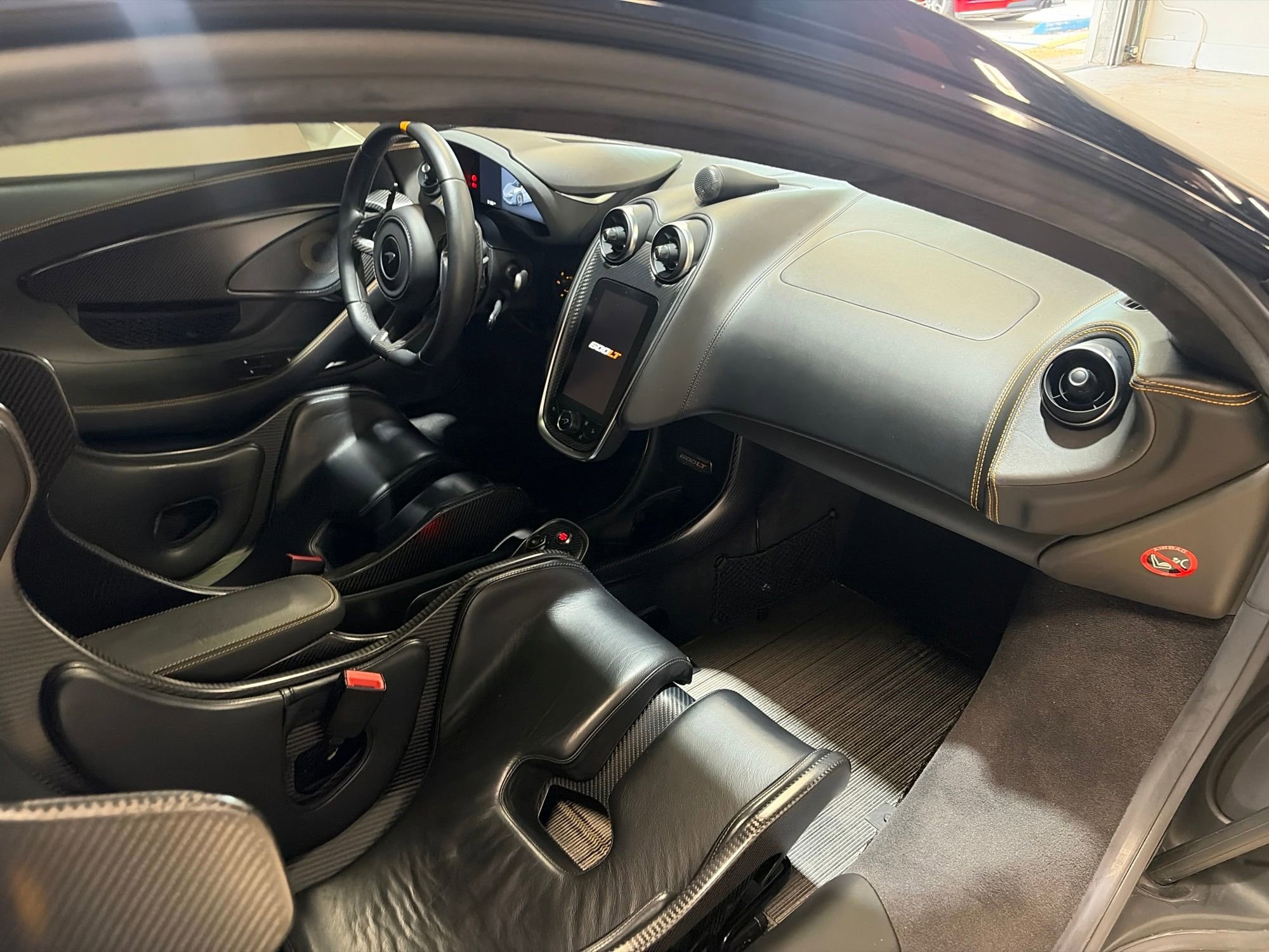 Used 2019 McLaren 600LT photo 8