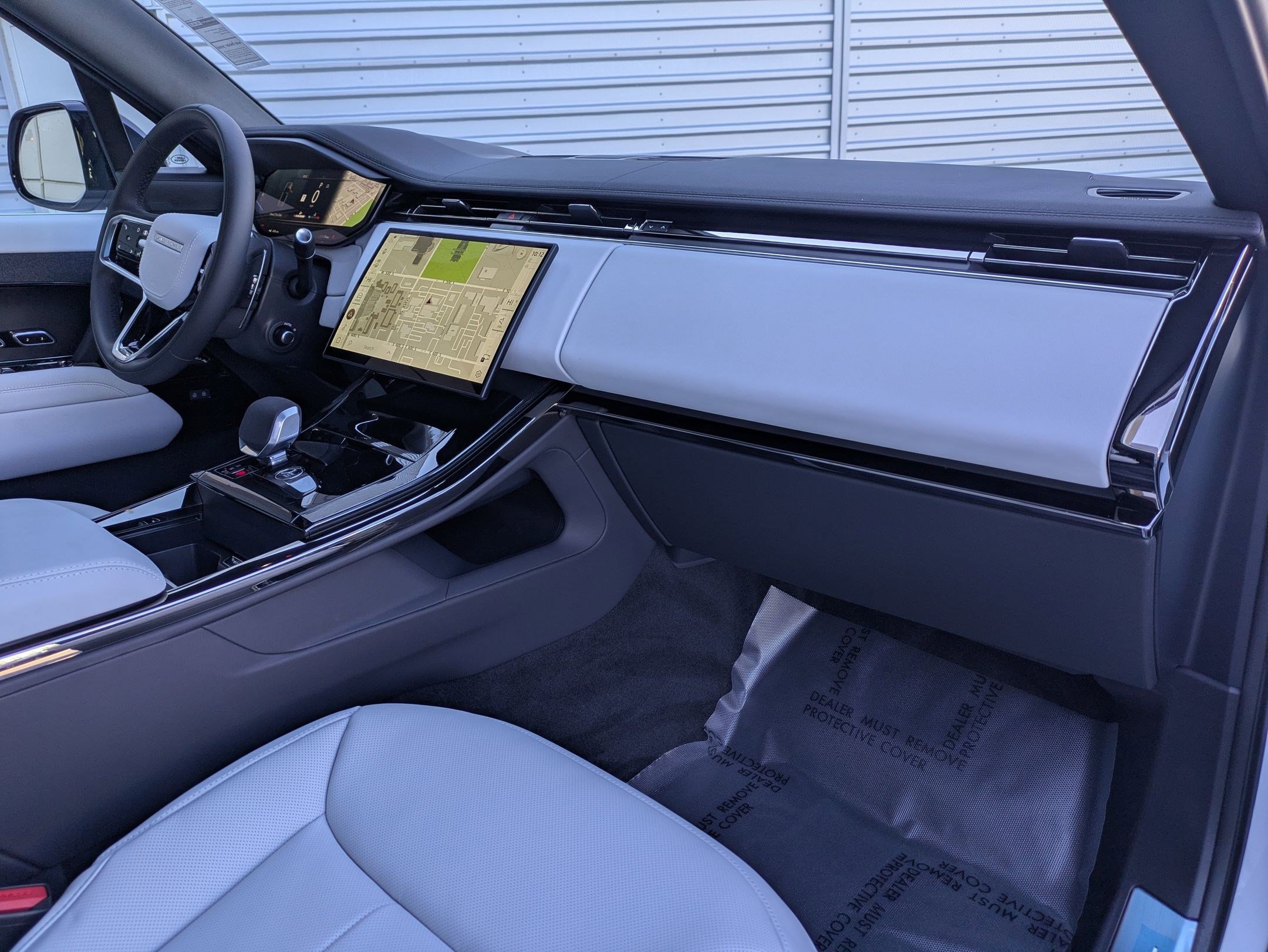 2026 Land Rover Range Rover Sport SE