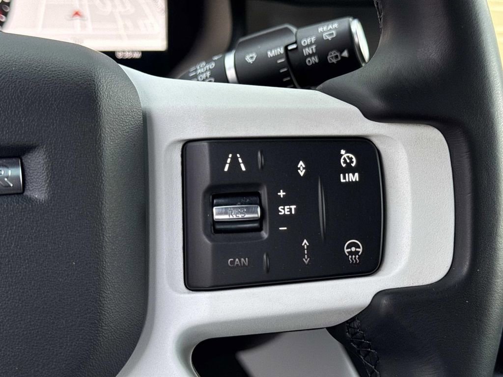 2024 Land Rover Defender 110 SE