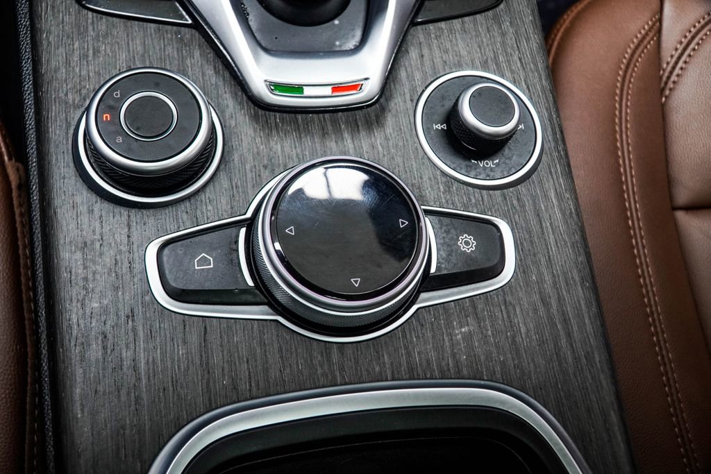 2023 Alfa Romeo Stelvio Ti