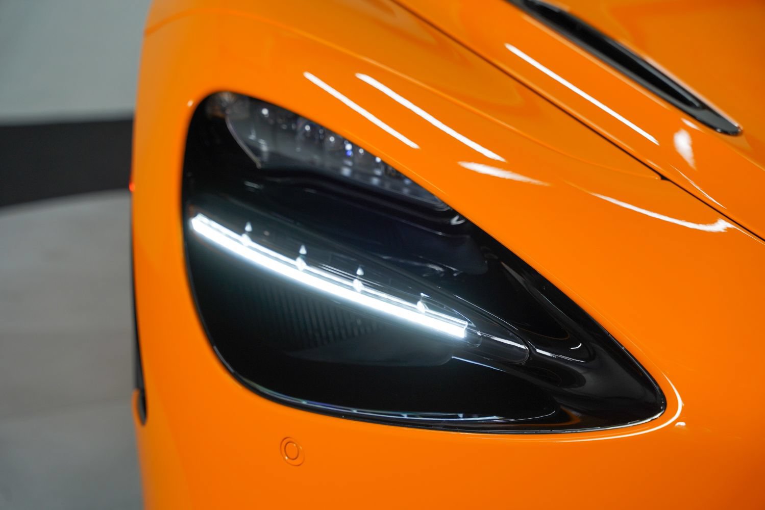 Used 2024 McLaren 750S Spider photo 11