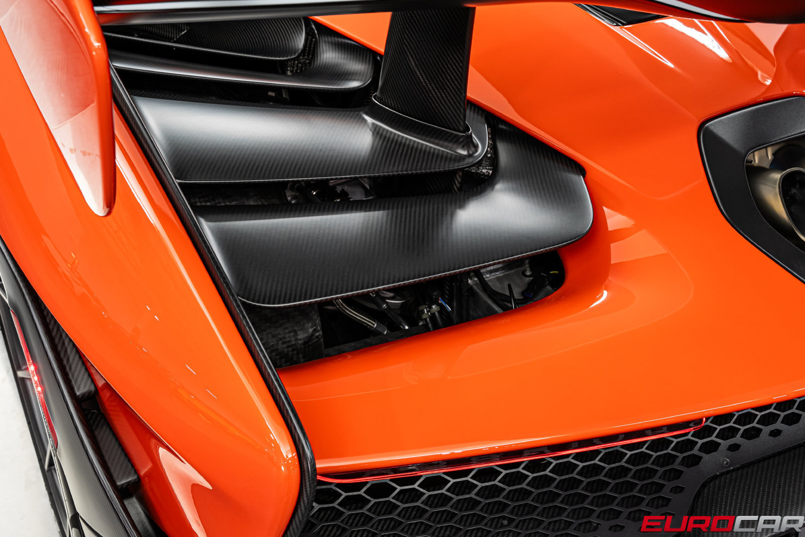 Used 2019 McLaren Senna photo 37
