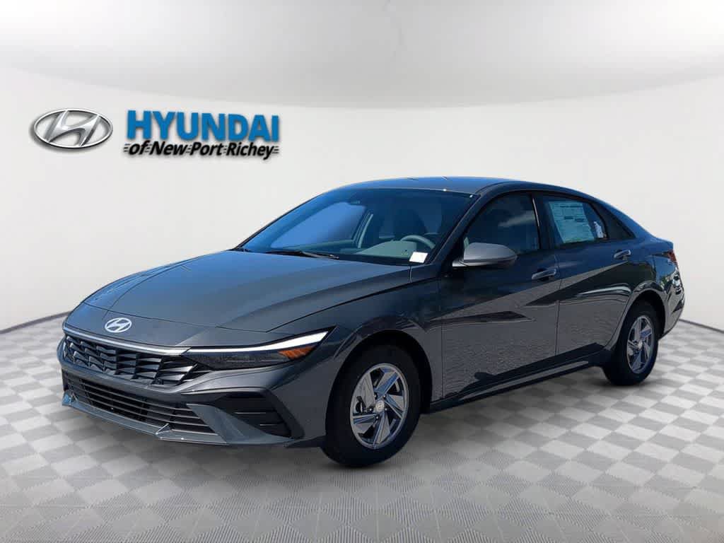 New 2026 Hyundai Elantra SE