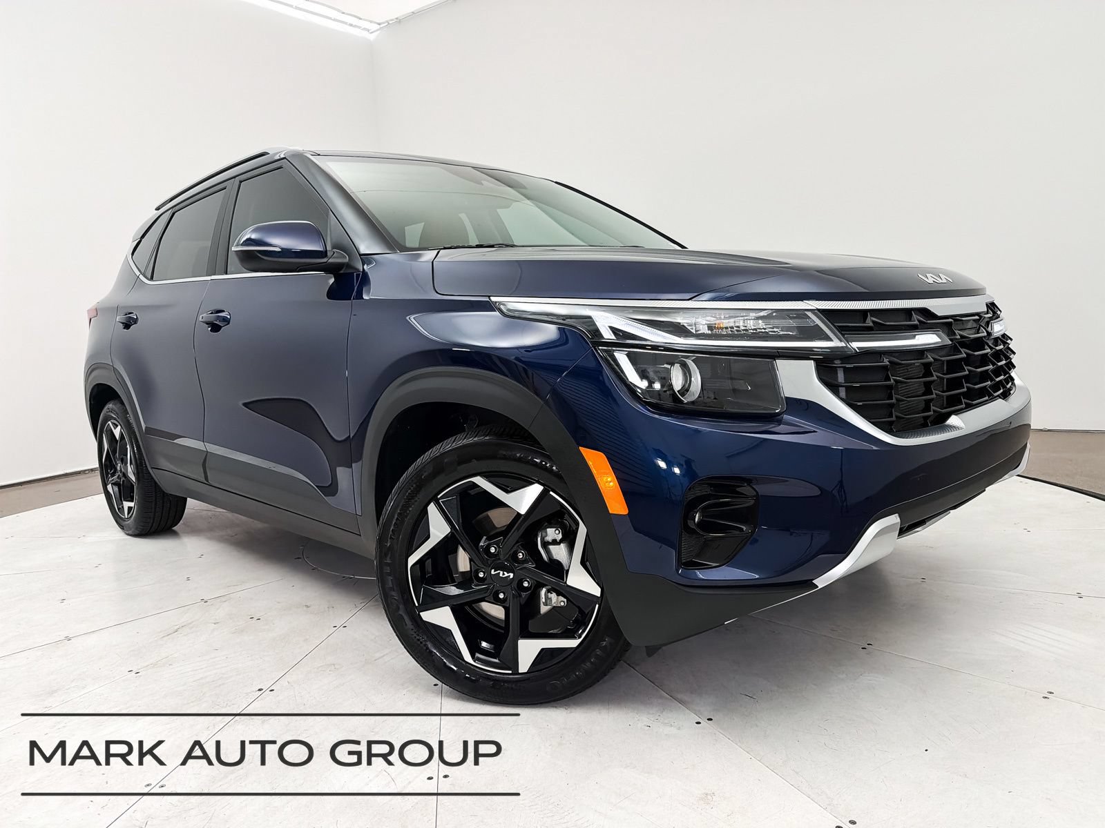 Certified 2025 Kia Seltos EX w/ EX Sunroof Package