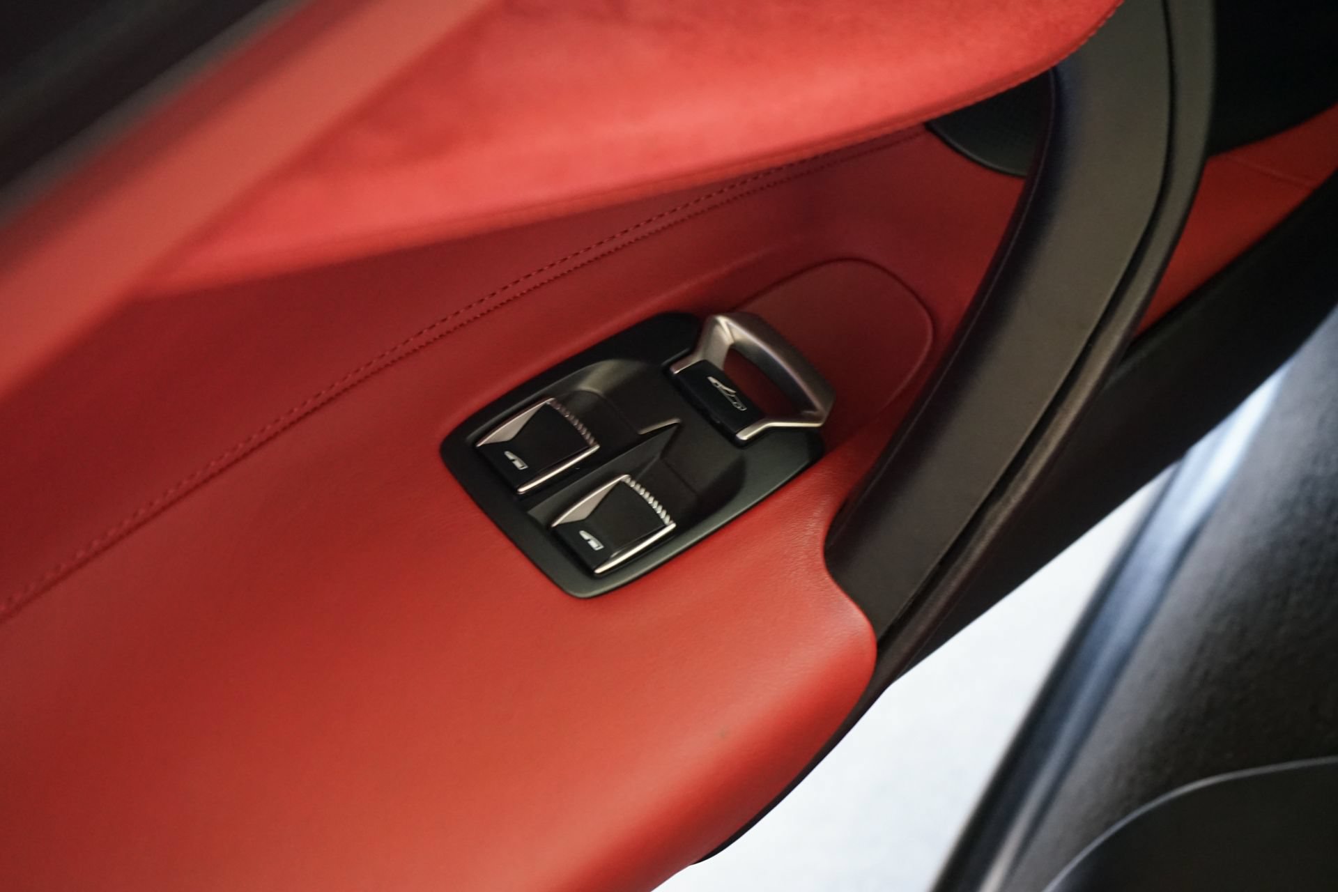 Used 2024 McLaren 750S Spider photo 25