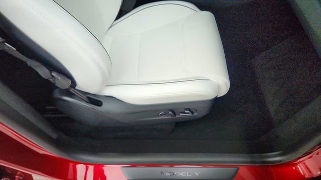 2026 Tesla Model Y Performance