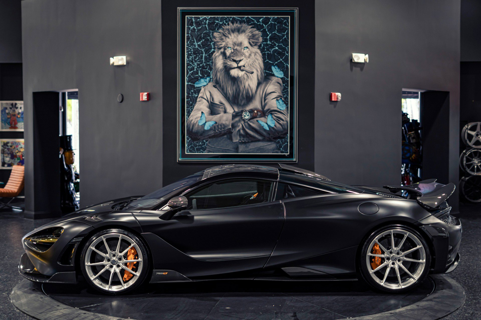 Used 2021 McLaren 765LT photo 28