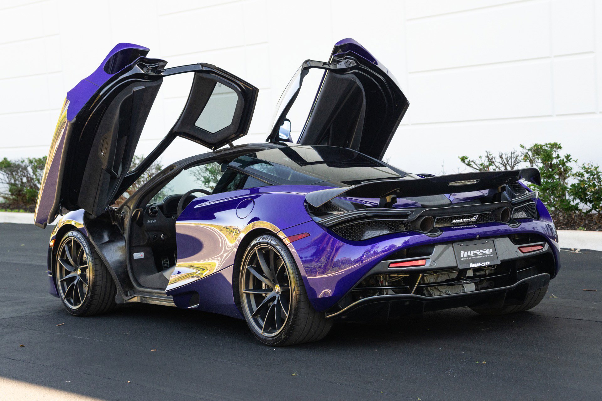 Used 2020 McLaren 720S photo 35