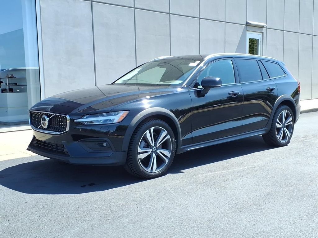 Certified 2024 Volvo V60 B5 Cross Country Plus
