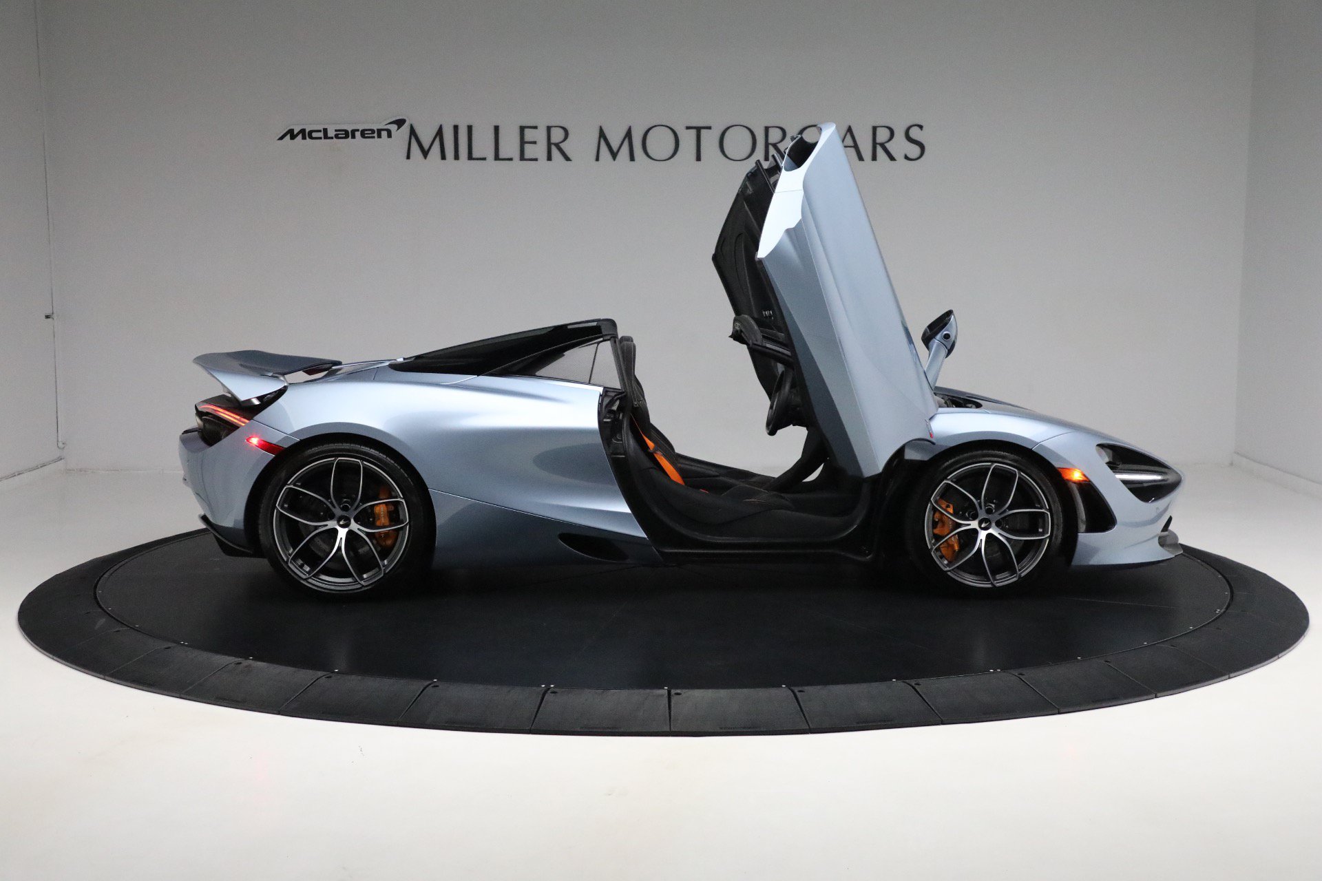 Used 2023 McLaren 720S Performance photo 22