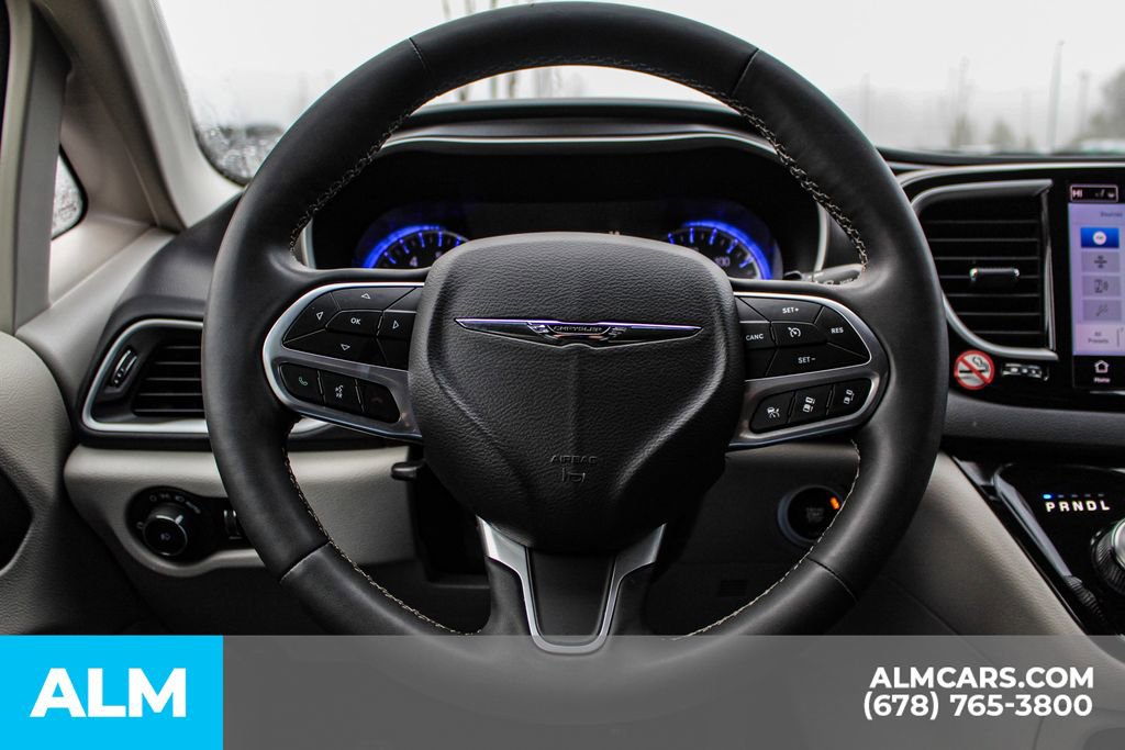 2023 Chrysler Pacifica Touring-L