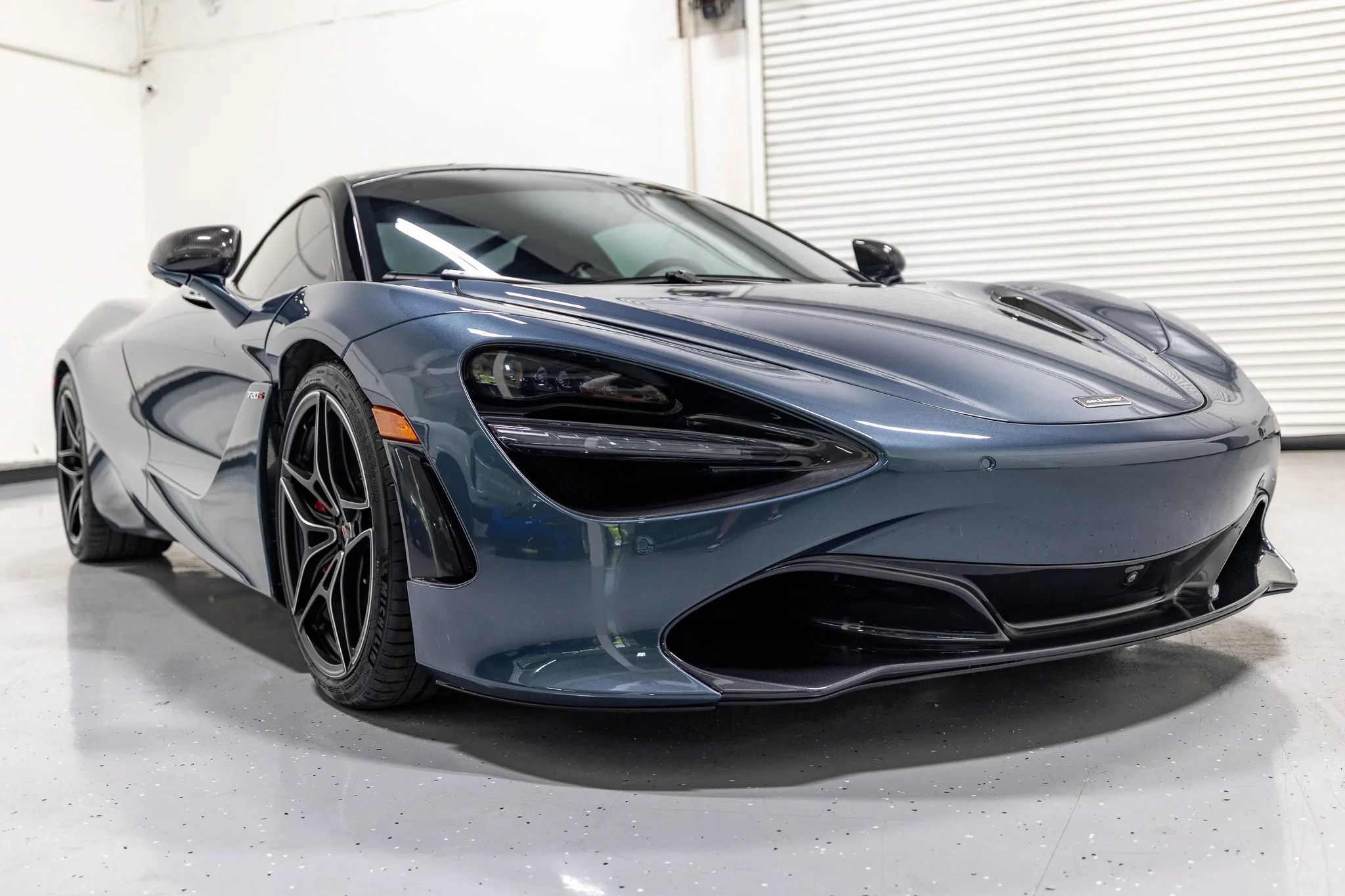 Used 2018 McLaren 720S Performance photo 34