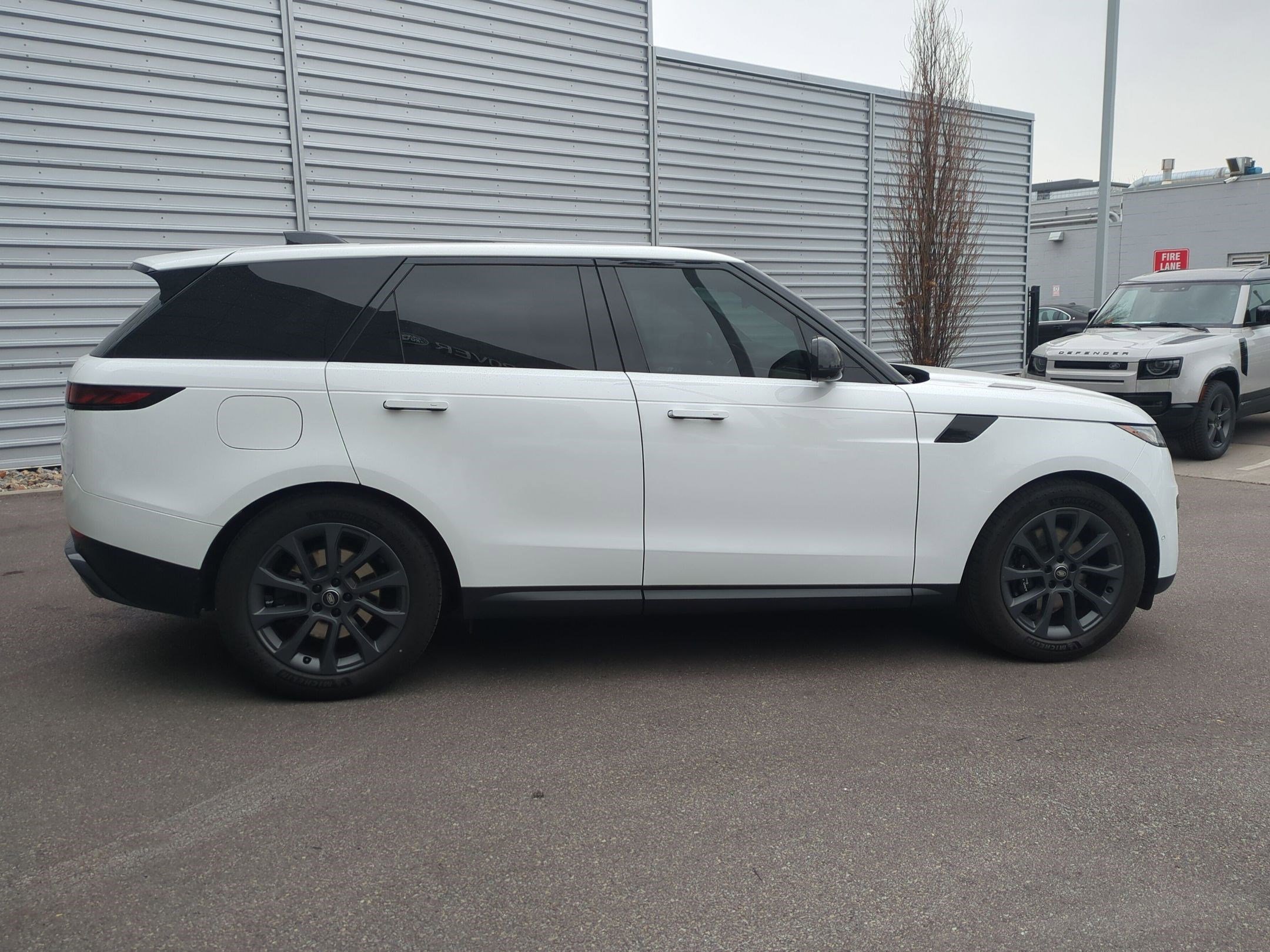 2024 Land Rover Range Rover Sport SE