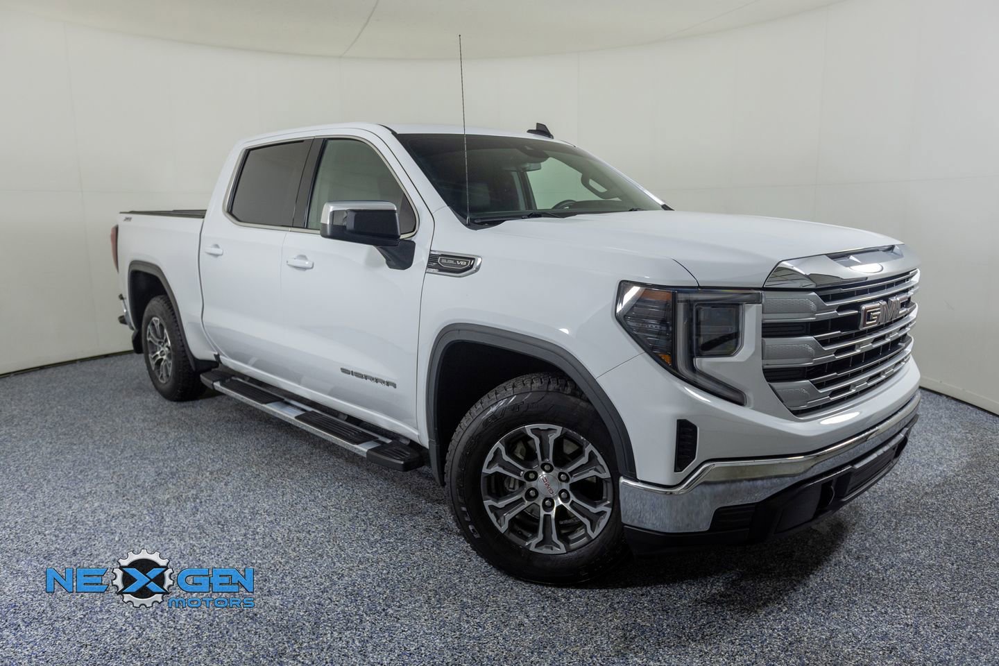 2023 GMC Sierra 1500 SLE