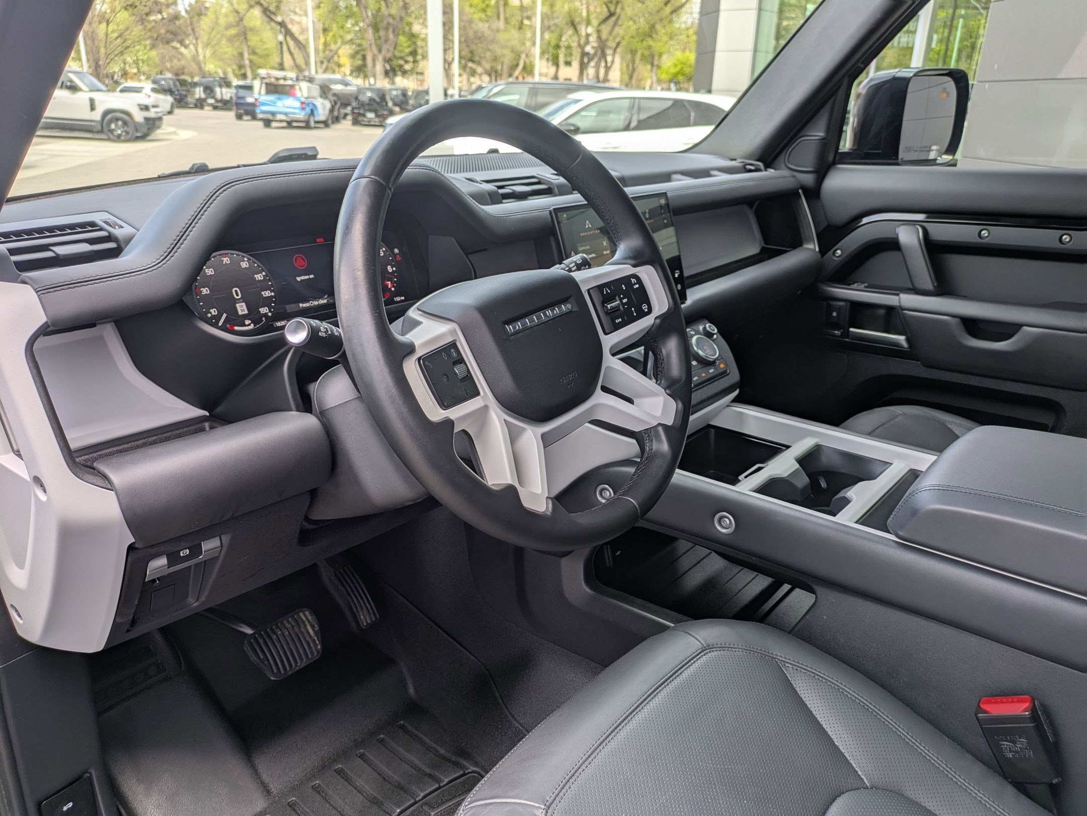 2025 Land Rover Defender 110 X-Dynamic SE