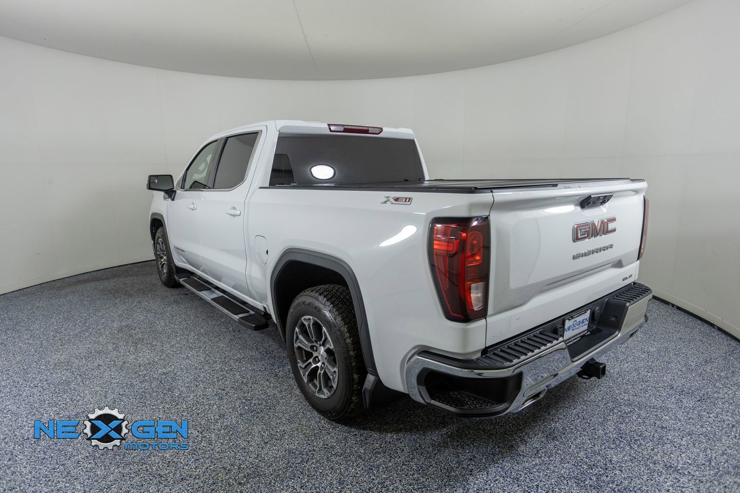 2023 GMC Sierra 1500 SLE