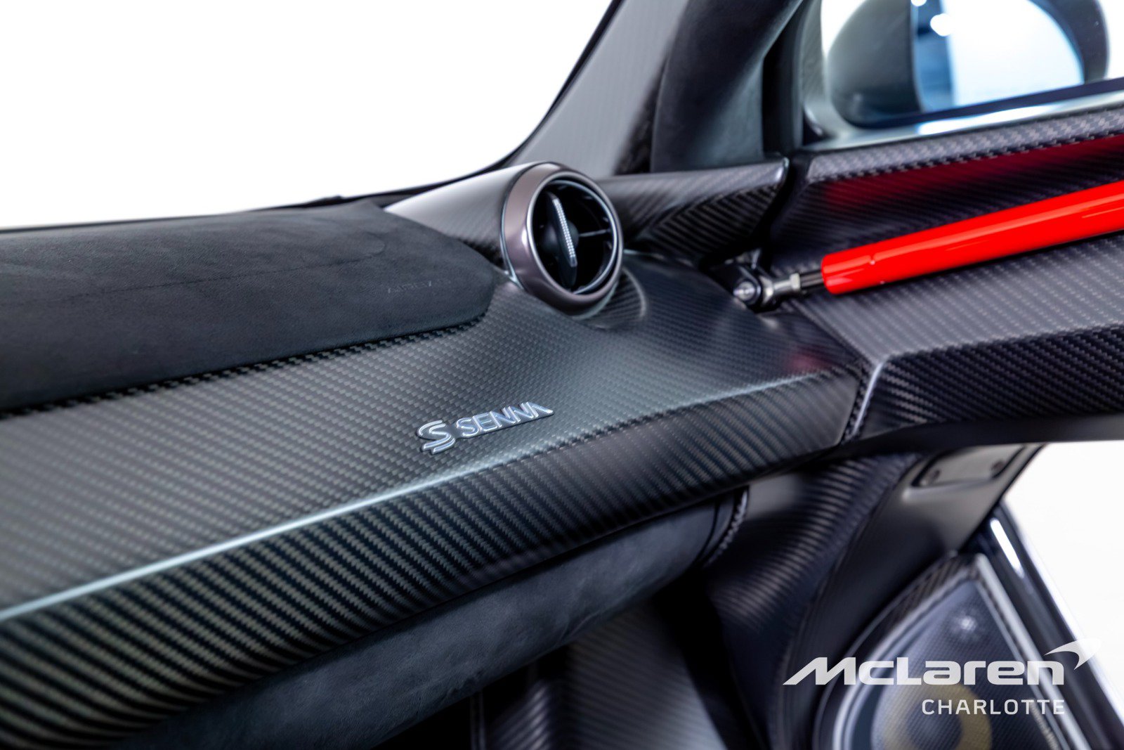 Used 2019 McLaren Senna photo 22