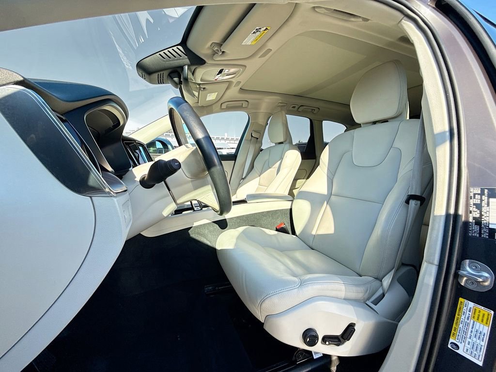 2022 Volvo Xc60 B5 Momentum