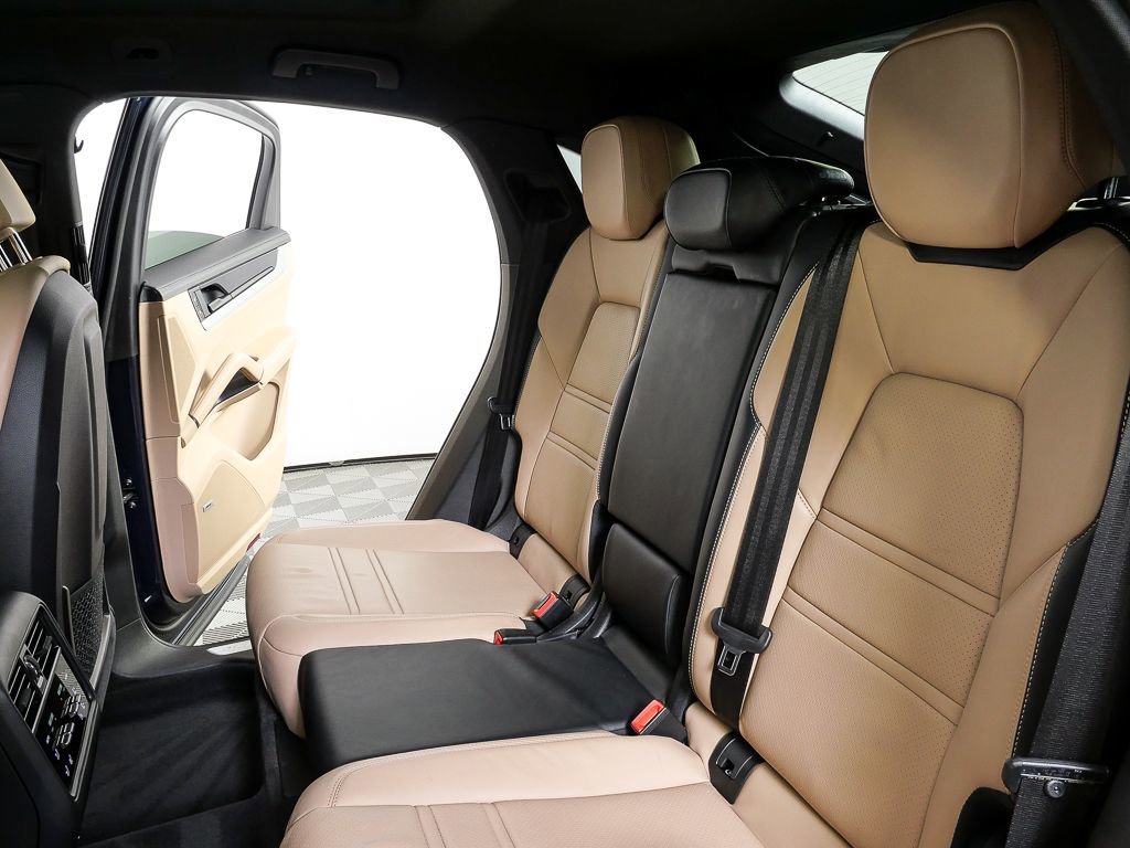 2024 Porsche Cayenne Coupe