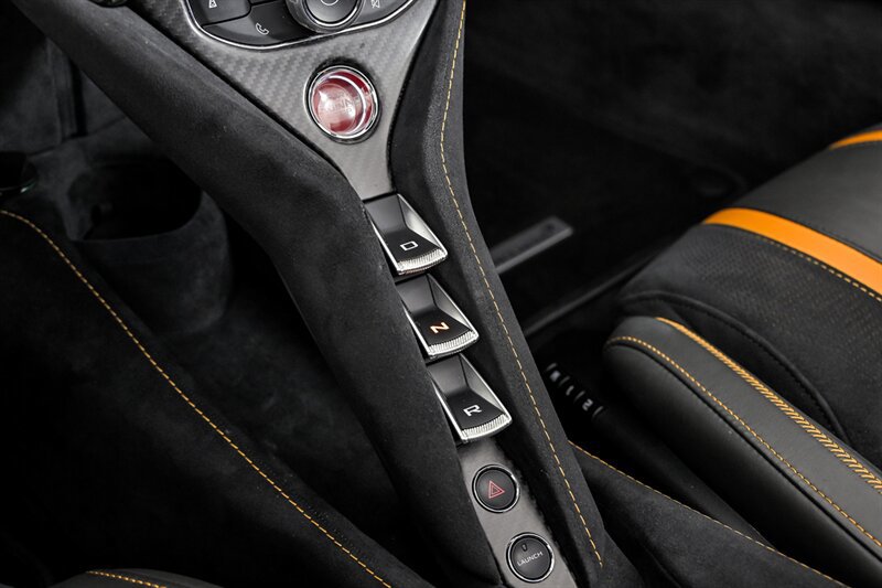 Used 2020 McLaren 720S Performance photo 33