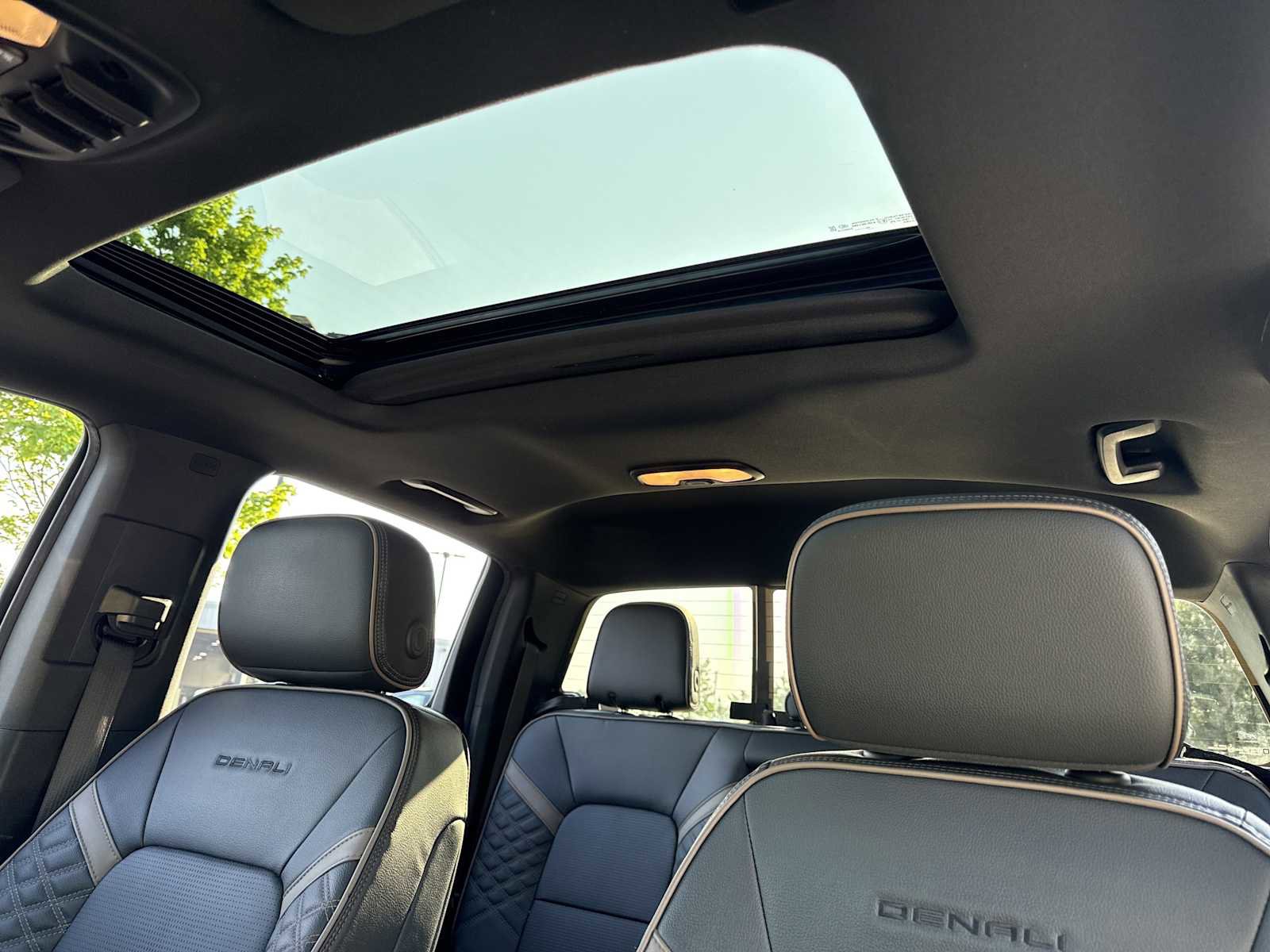 2023 GMC Canyon Denali