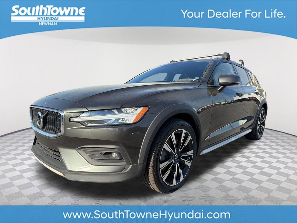 Used 2021 Volvo V60 T5 Cross Country w/ Lounge Package