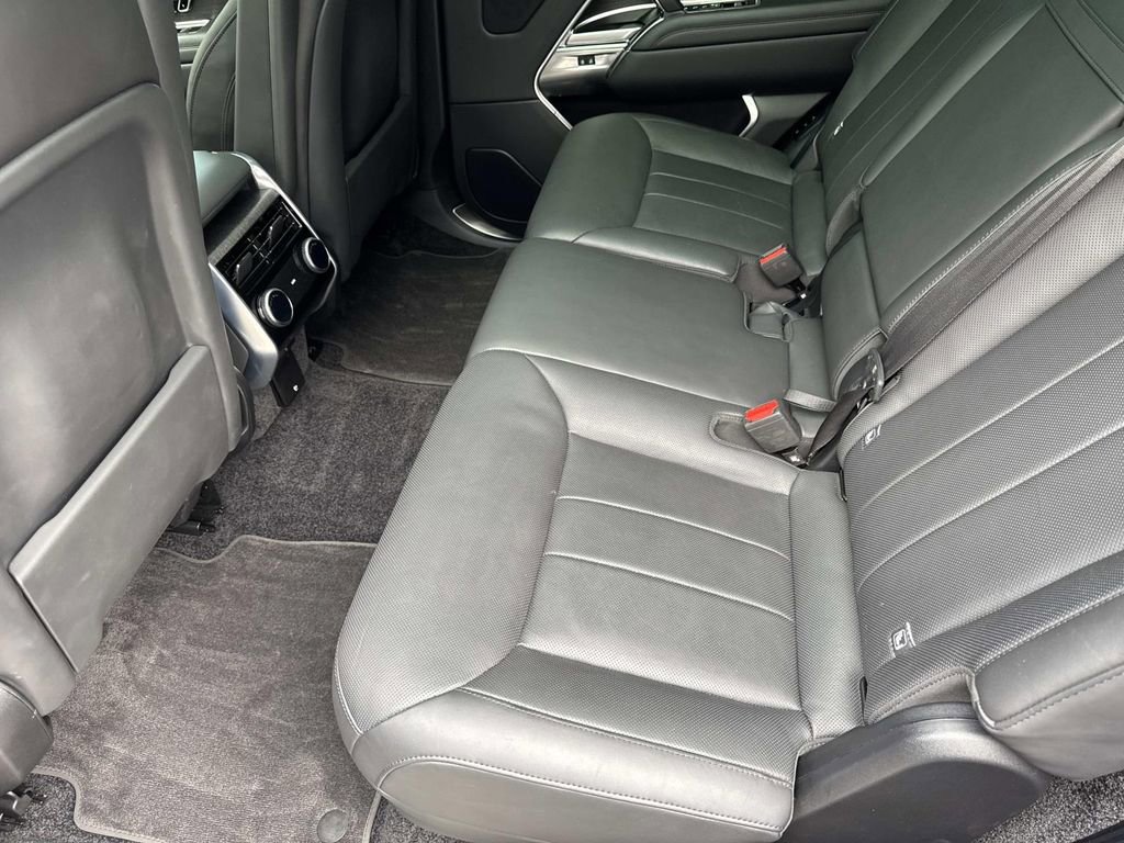 2025 Land Rover Range Rover Long Wheelbase SE