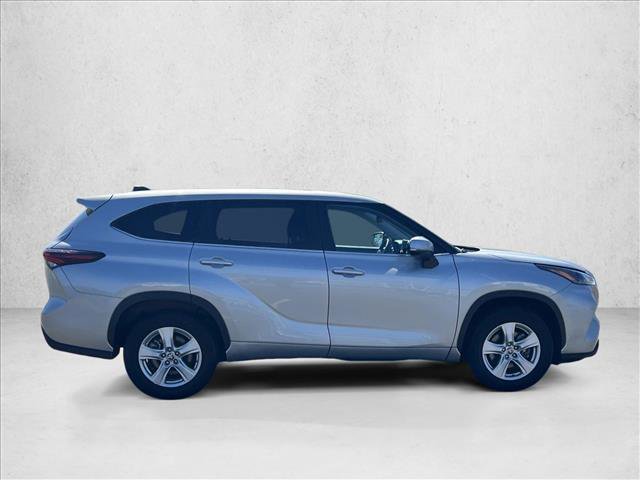 2025 Toyota Highlander LE