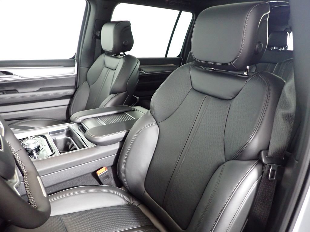 2026 Jeep Grand Wagoneer 4WD