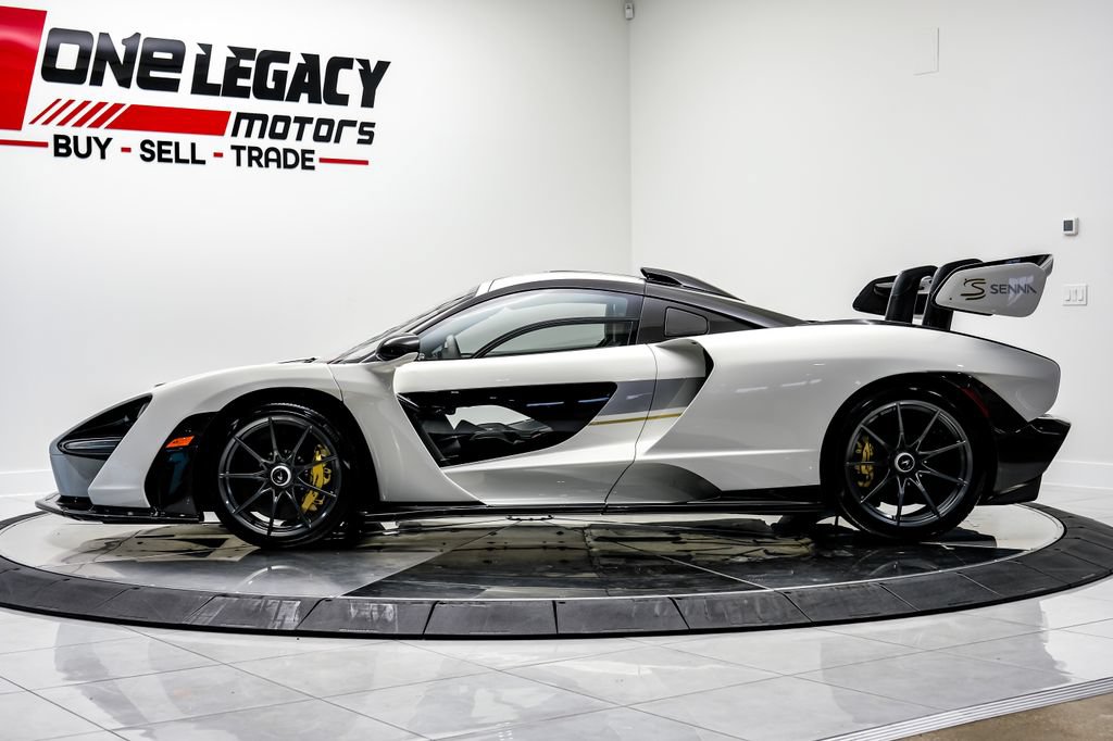 Used 2019 McLaren Senna photo 13