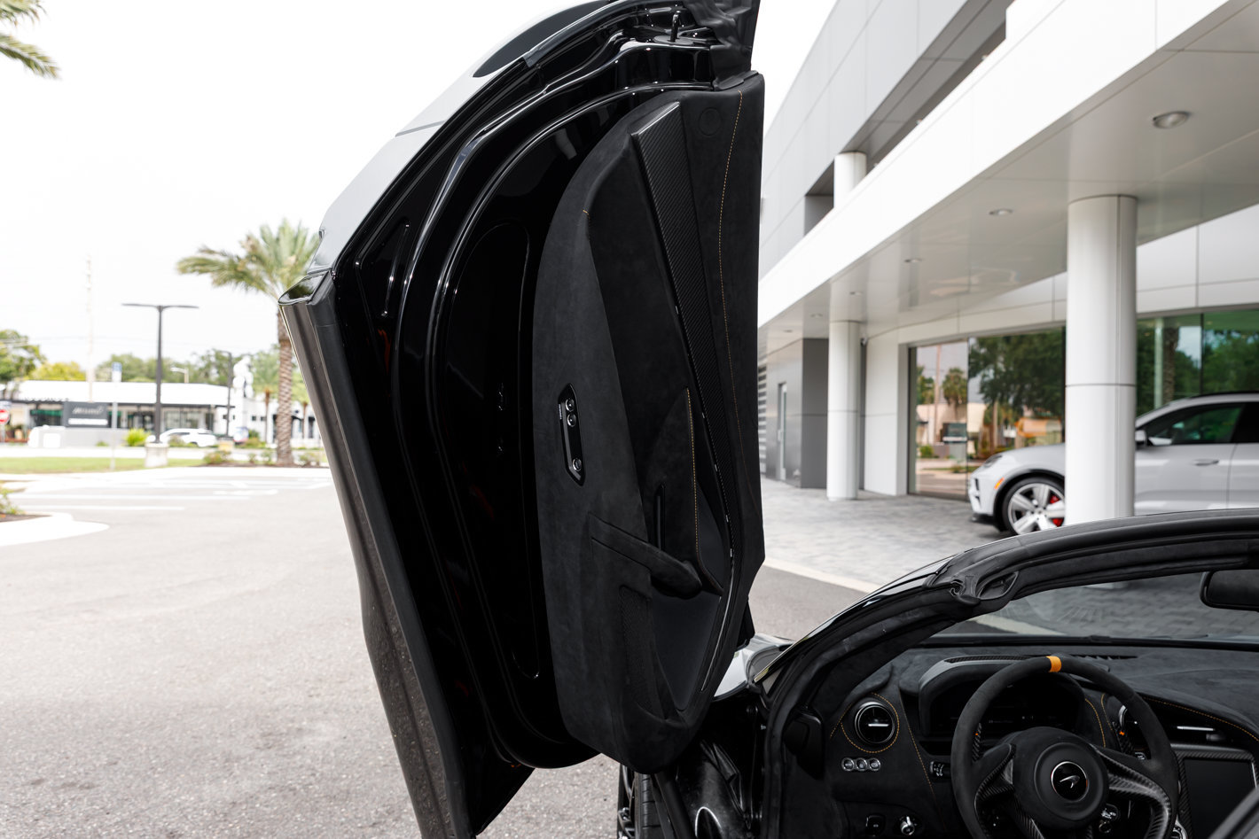 Used 2022 McLaren 765LT photo 54