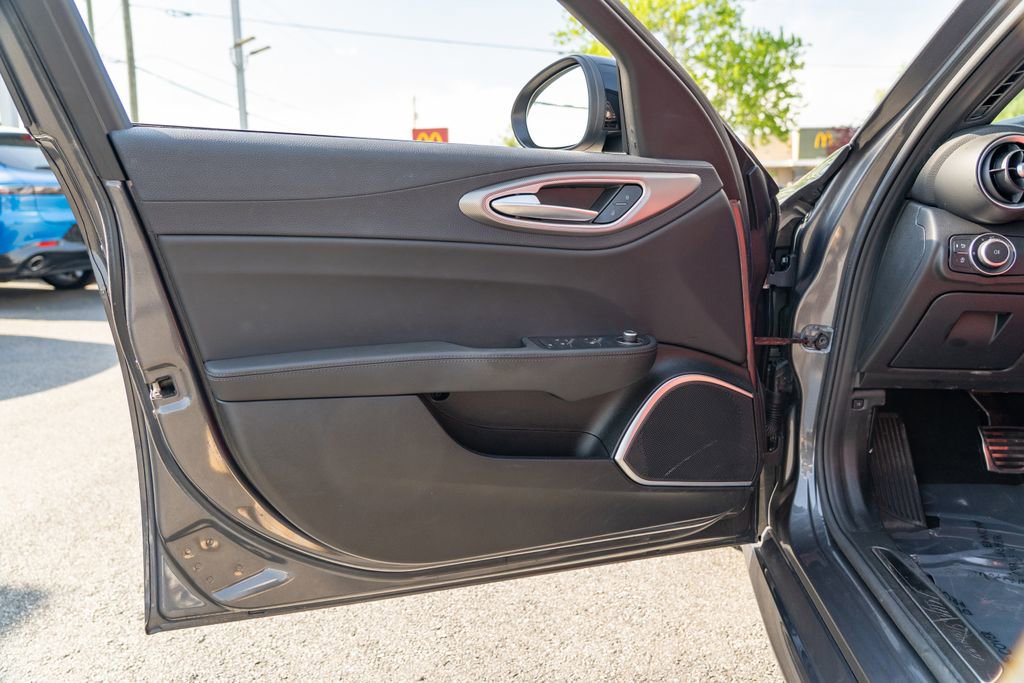 2023 Alfa Romeo Giulia Veloce