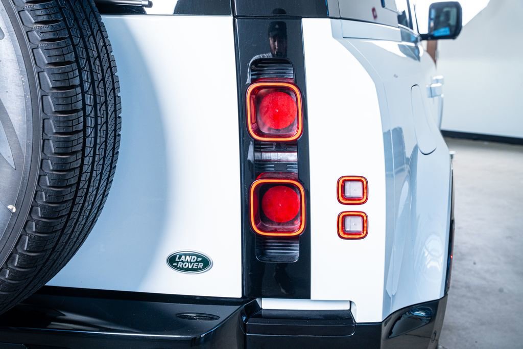 2023 Land Rover Defender 110 X-Dynamic SE