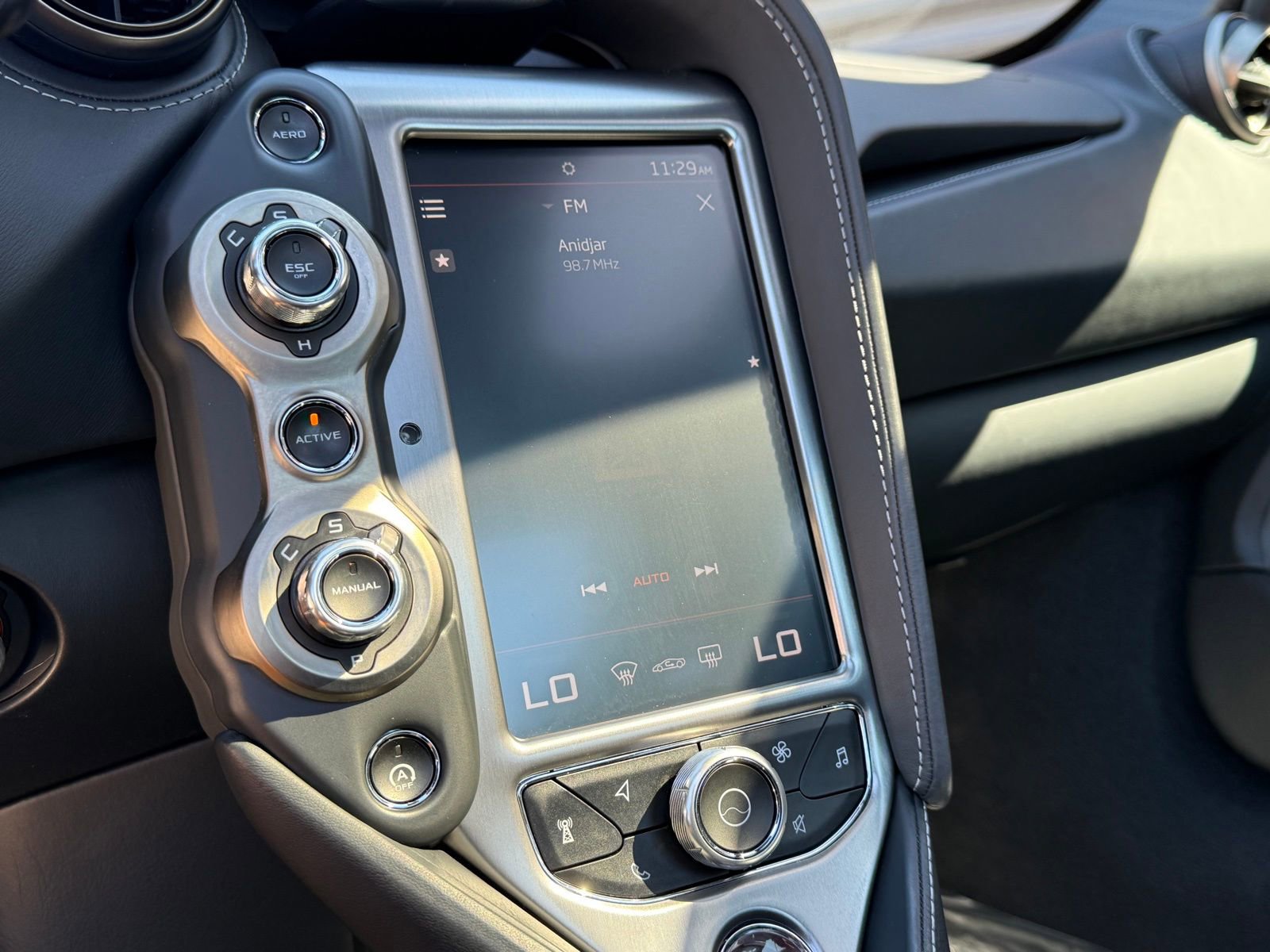 Used 2018 McLaren 720S Luxury photo 32